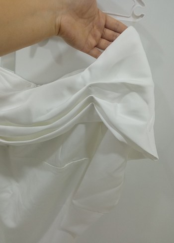 Betty & Sam Clara Beyaz Uzun Drapeli Balık Elbise - Görsel 12