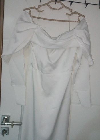 Betty & Sam Clara Beyaz Uzun Drapeli Balık Elbise - Görsel 6