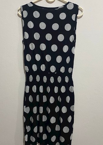 Puantiye Desenli Siyah Midi Elbise - Görsel 3