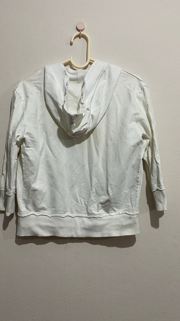 Düğmeli Beyaz Kapüşonlu Kadın Ceket - Görsel 2