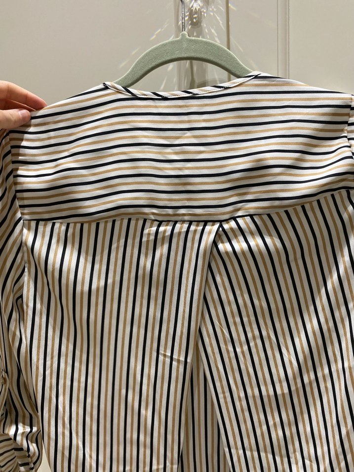 Stradivarius İpek Çizgili Bluz - Görsel 4