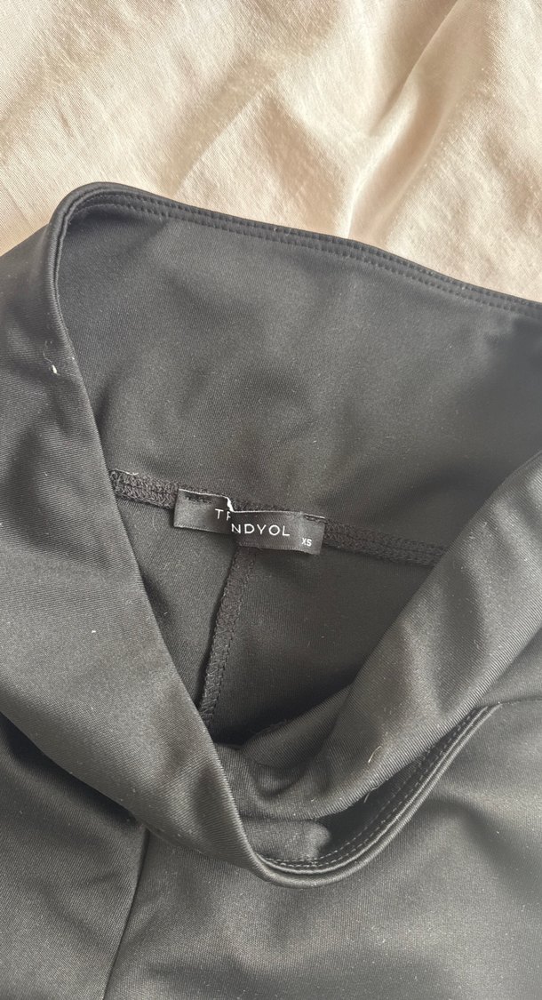 Siyah Spor Şortu Midi Boy - Görsel 2