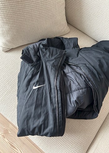Nike Siyah Kapüşonlu Fermuarlı Kaban