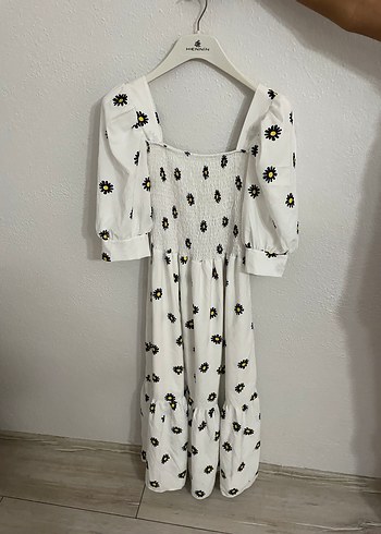 Çiçek Desenli Midi Beyaz Elbise - Görsel 6