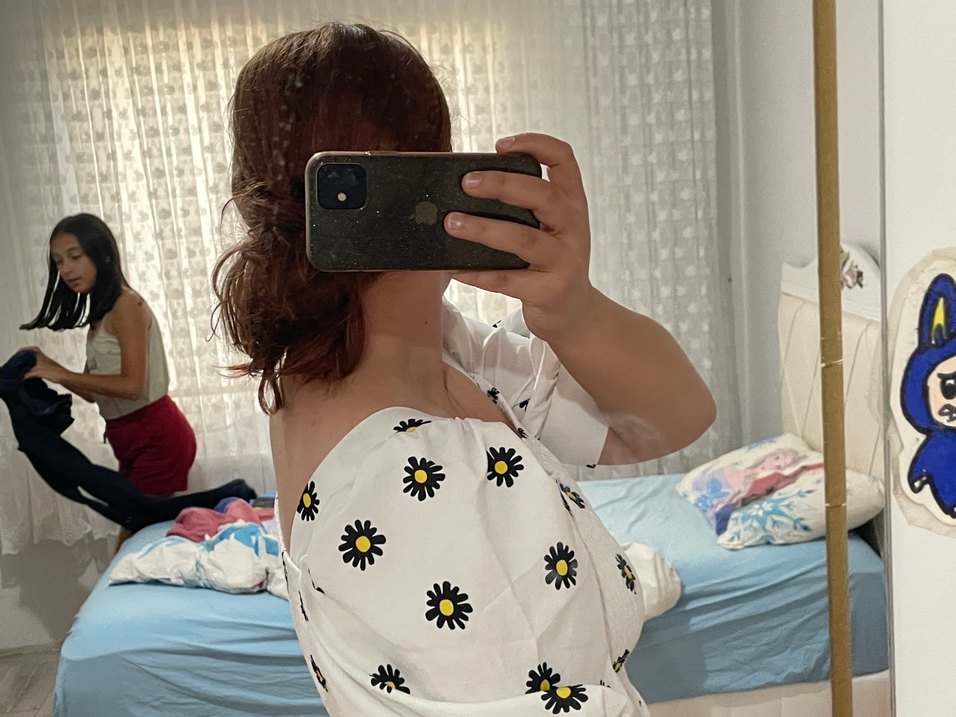 Çiçek Desenli Midi Beyaz Elbise - Görsel 4