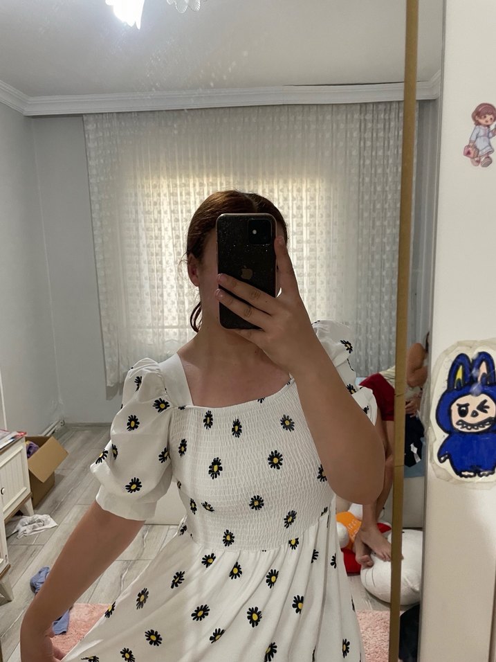 Çiçek Desenli Midi Beyaz Elbise - Görsel 2