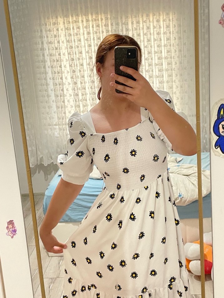 Çiçek Desenli Midi Beyaz Elbise - Görsel 3