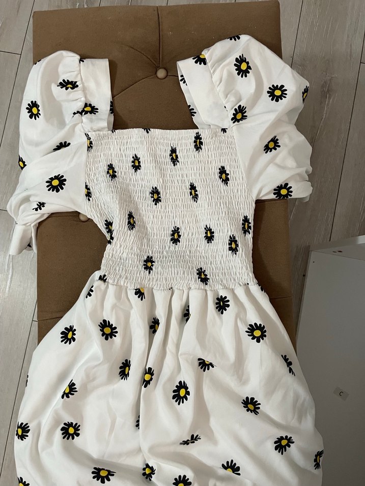 Çiçek Desenli Midi Beyaz Elbise - Görsel 5