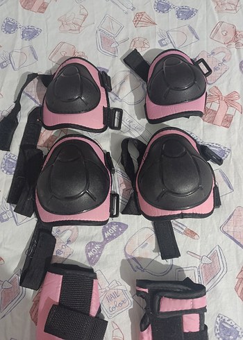 Diğer Kızlar için Pembe Yılan Desenli Biker Koruyucu Set