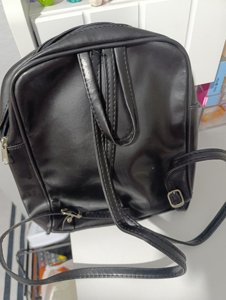 Siyah deri Kadın Sırt Çantası - Görsel 2