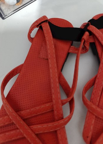 Kırmızı Tokalı Stiletto  Kadın Sandalet - Görsel 2