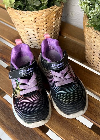 Skechers Kız Çocuk Çok Renkli Bağcıklı Spor Ayakkabı