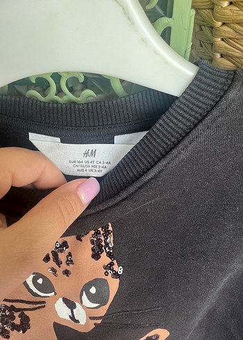 H&M Kız Çocuk Leopar Desenli Sweatshirt