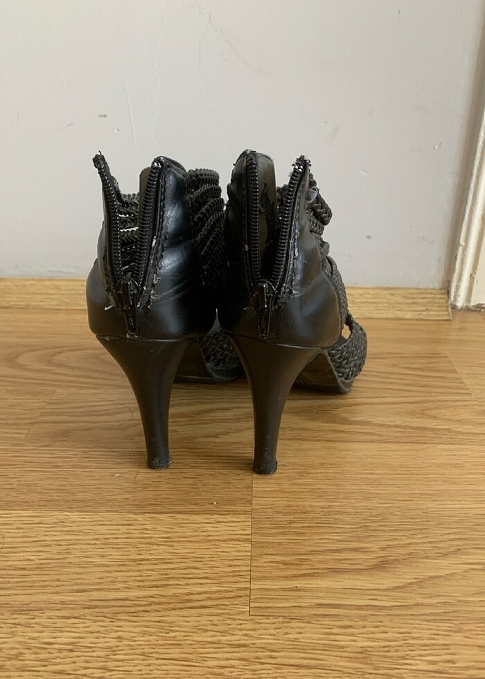 Topuklu ayakkabı - Görsel 3