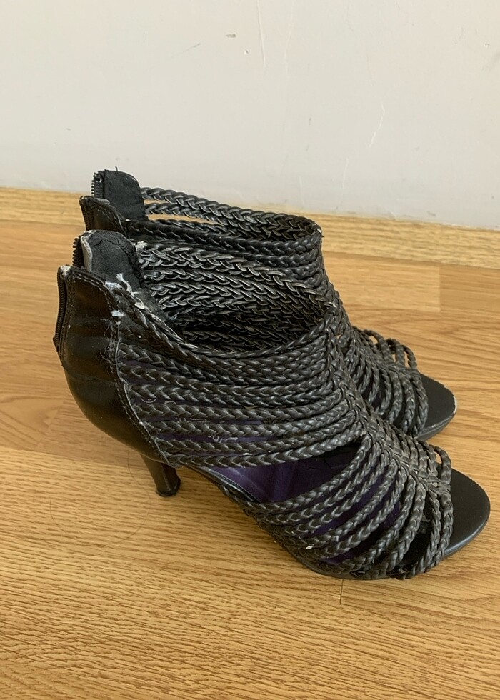 Topuklu ayakkabı - Görsel 2