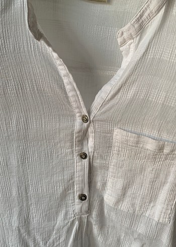 Düğmeli V Yaka Uzun Kollu Keten Gömlek - Görsel 3