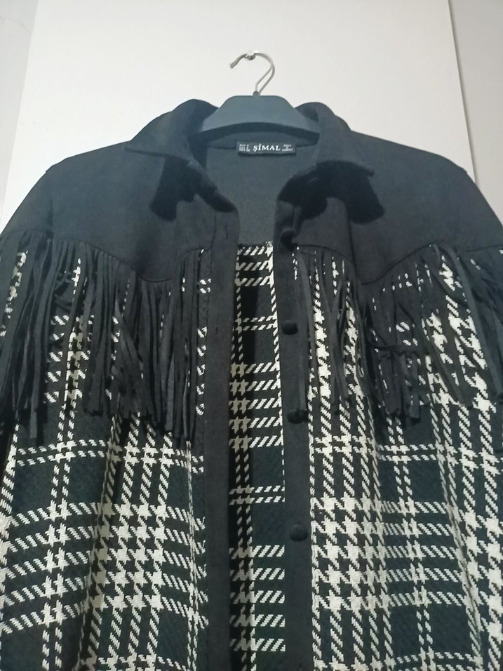 Püsküllü Ekose Desenli Siyah Gömlek - Görsel 3