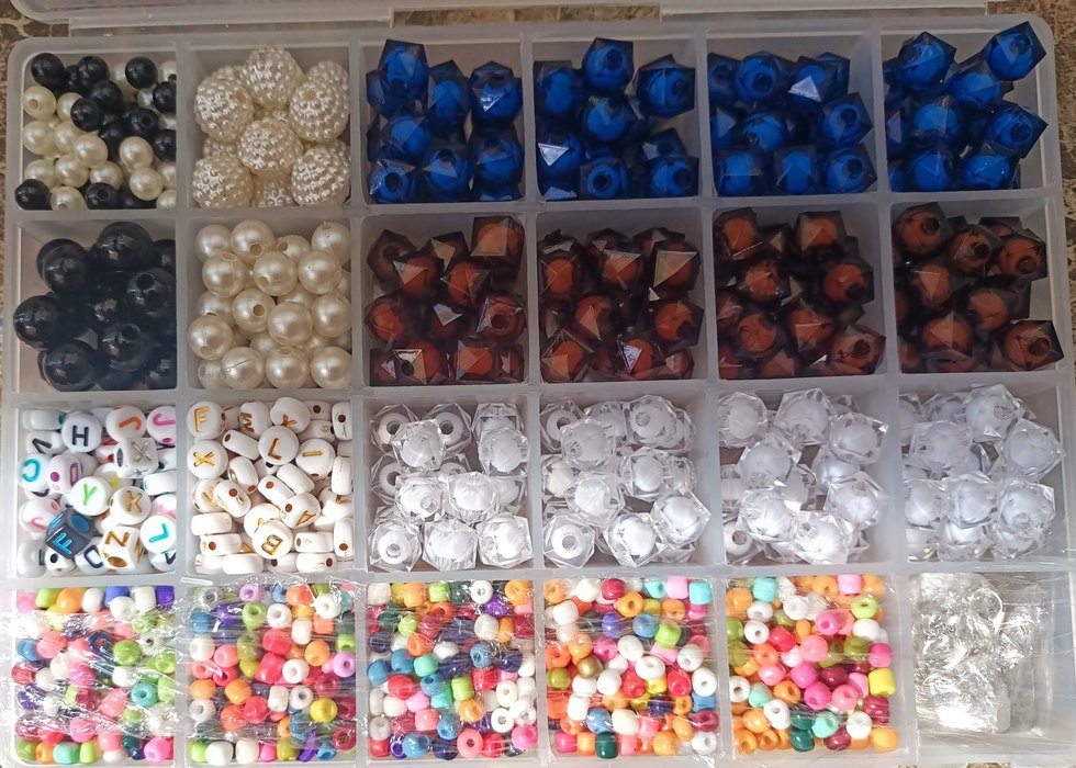Çeşitli Renklerde Boncuk Seti - Görsel 2