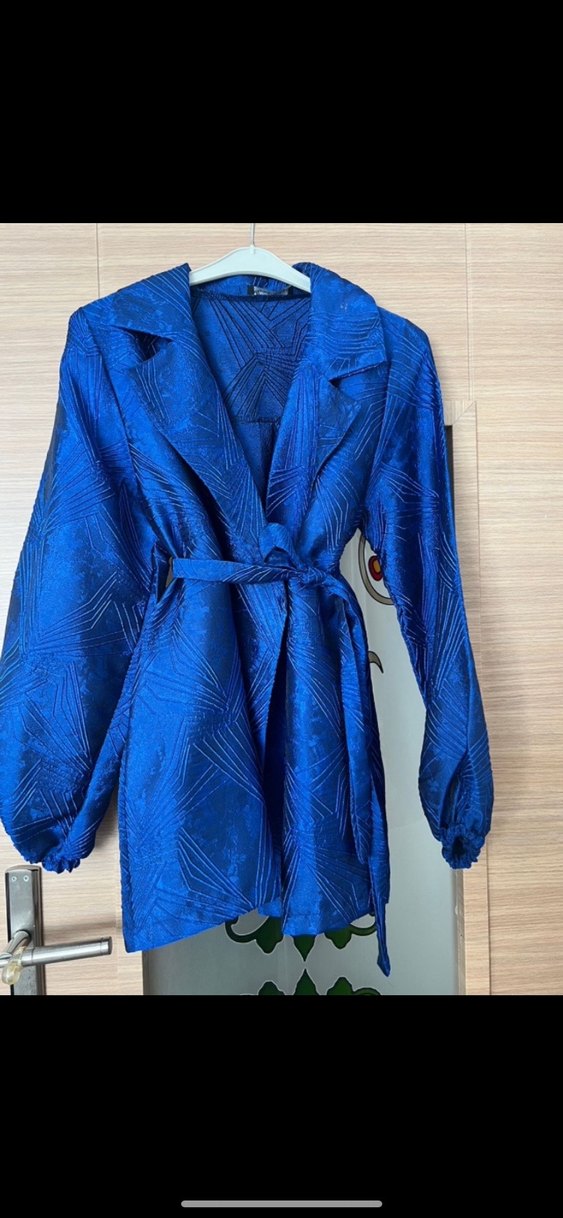 Parlak Mavi Kuşaklı Uzun Kadın Ceketi - Görsel 3