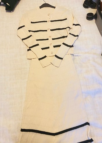 Beyaz Çizgili Uzun Triko Kadın Elbise - Görsel 2