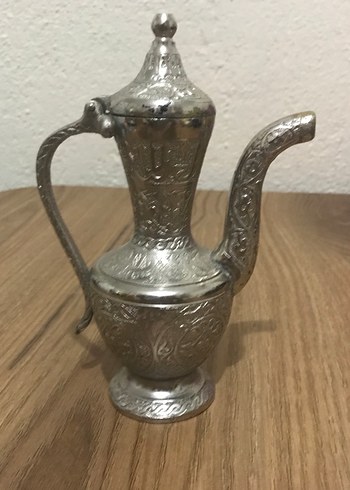 Parlak Beyaz İşlemeli Demlik pirinç gümüş kaplama oldukça ağır