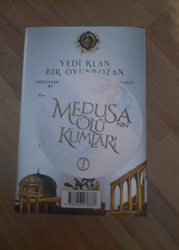  Beden Renk Medusa Oğlu Kumlari - Maral Atmaca Romanı