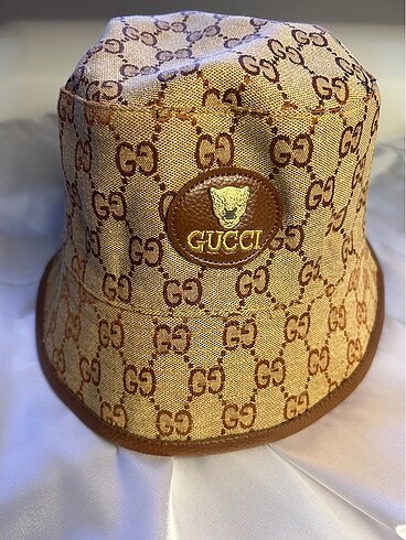 Gucci şapka