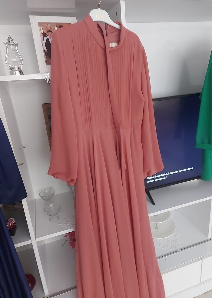 Şifon kemerli tesettür abiye - Görsel 3