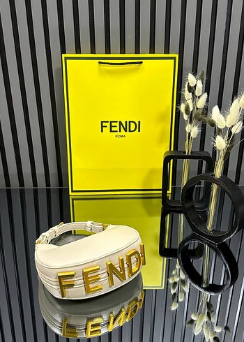 Fendi Sarı Baskılı Kadın Çanta