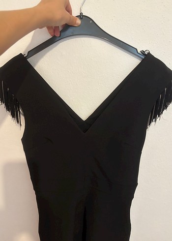 Zara Siyah Püsküllü V Yaka Uzun Kadın Elbise