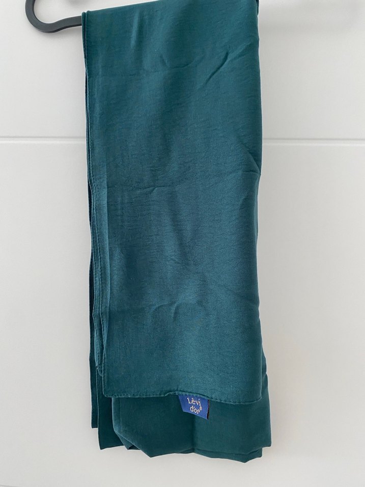 Kadın yeşil yumuşak kumaş şal - Görsel 2