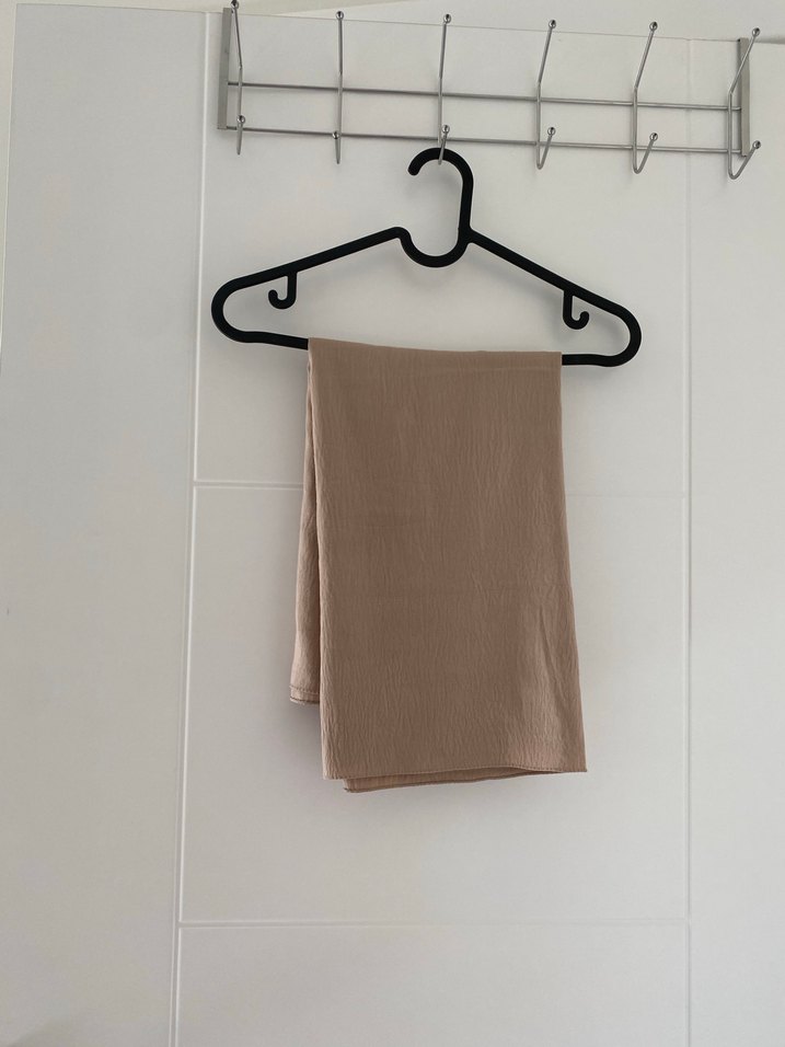 Bej rengi şal - Görsel 3