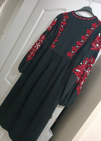 Püsküllü Nakışlı Siyah Bohem Uzun Elbise - Görsel 2