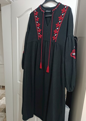 Püsküllü Nakışlı Siyah Bohem Uzun Elbise - Görsel 6