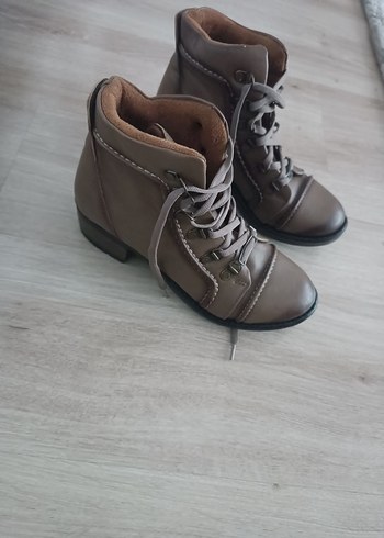 Gri Süet Dolgu Topuklu Kadın Bot - Görsel 8