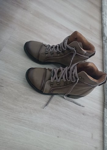 Gri Süet Dolgu Topuklu Kadın Bot - Görsel 6