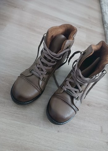 Gri Süet Dolgu Topuklu Kadın Bot - Görsel 2