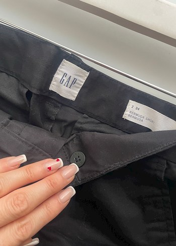 Gap 34