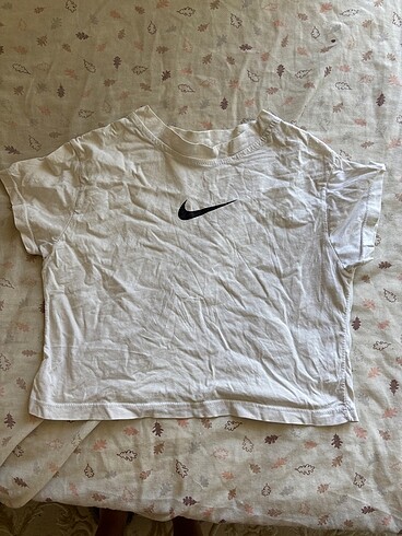 Nike crop