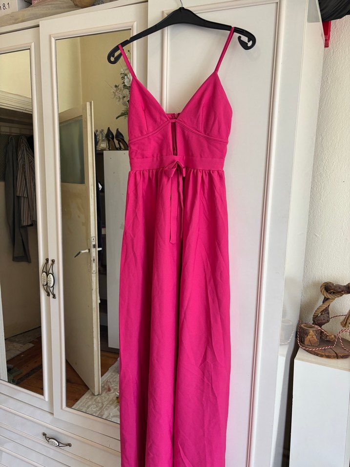 Pembe V Yakalı Uzun Askılı Elbise - Görsel 2