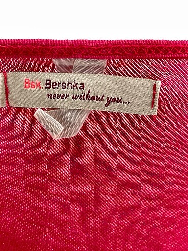 m Beden çeşitli Renk Bershka Bluz %70 İndirimli.