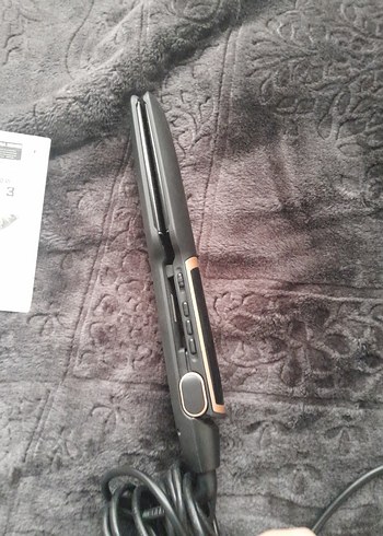 Siyah Dijital Ekranlı Saç Düzleştirici - Görsel 3