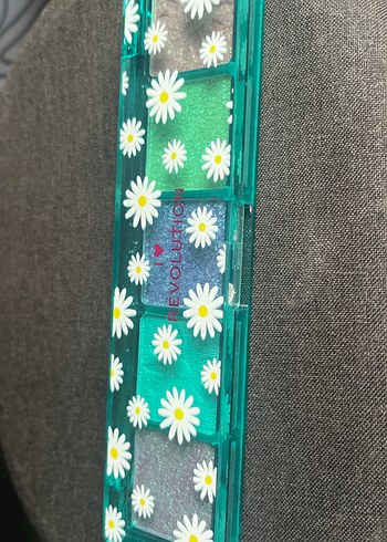 i heart revolution Renkli Göz Farı Paleti - Görsel 2