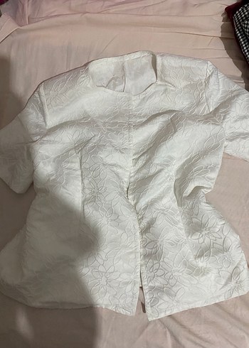 V Yaka Beyaz Keten Kısa Kollu Gömlek