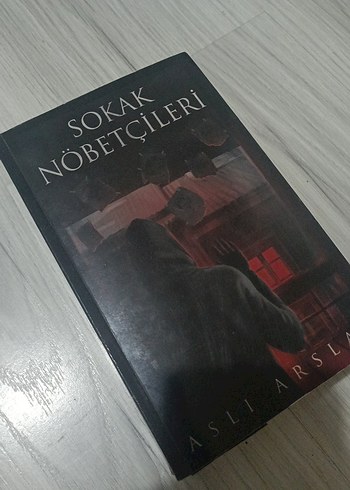 Sokak Nöbetçileri Romanı