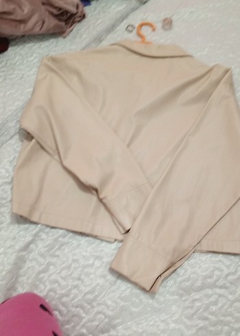 Bej Düğmeli Kısa Kadın Ceket - Görsel 2