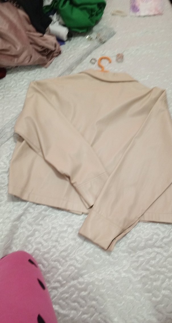 Bej Düğmeli Kısa Kadın Ceket - Görsel 2