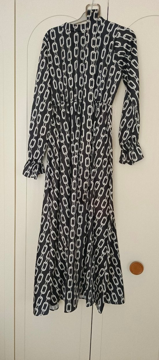 Zincir Desenli Siyah Uzun Elbise - Görsel 4