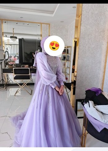 Uzun Kollu Mor Drapeli Tesettür Abiye - Görsel 3