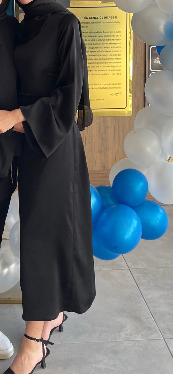 Drapeli Yandan Bağlama Detaylı Siyah Uzun Kadın Mezuniyet Elbise - Görsel 2